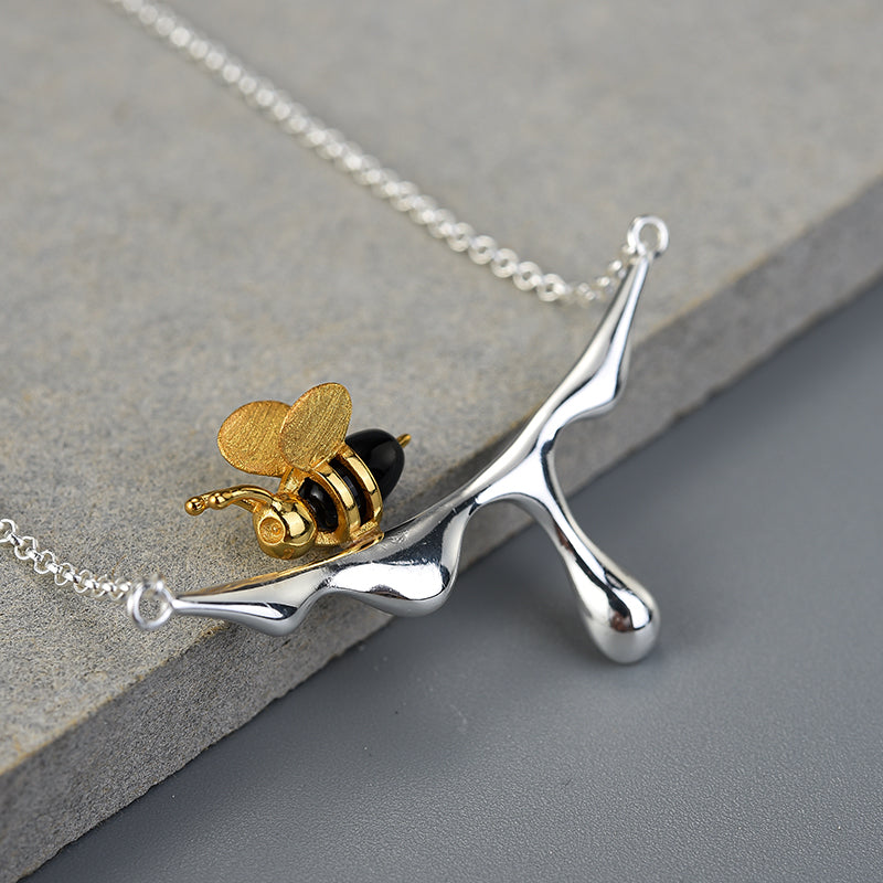 Honey Bee Necklace | Agate Bee Necklace | Parure by Asma