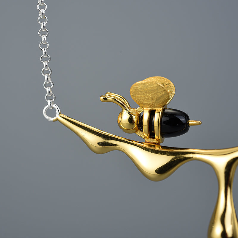 Honey Bee Necklace | Agate Bee Necklace | Parure by Asma
