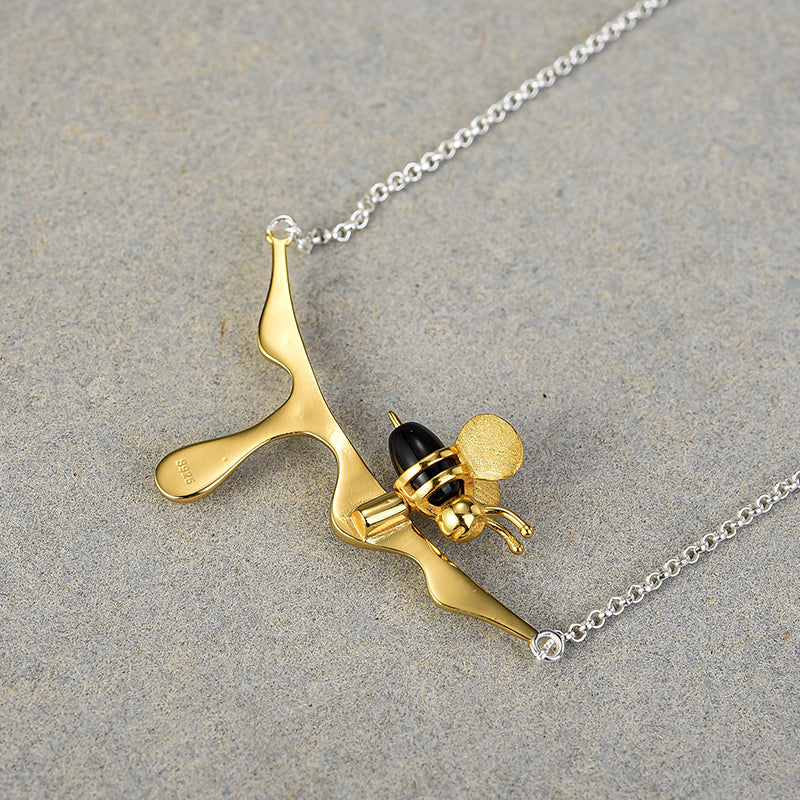 Honey Bee Necklace | Agate Bee Necklace | Parure by Asma