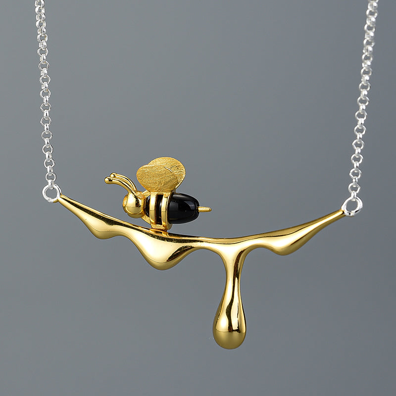 Honey Bee Necklace | Agate Bee Necklace | Parure by Asma