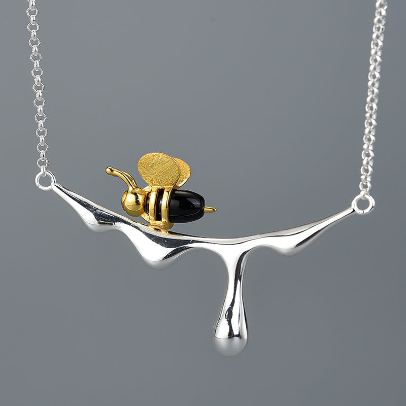 Honey Bee Necklace | Agate Bee Necklace | Parure by Asma