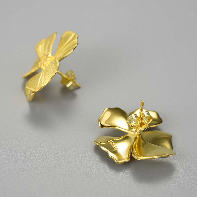 Marigold Flower Studs.jpg