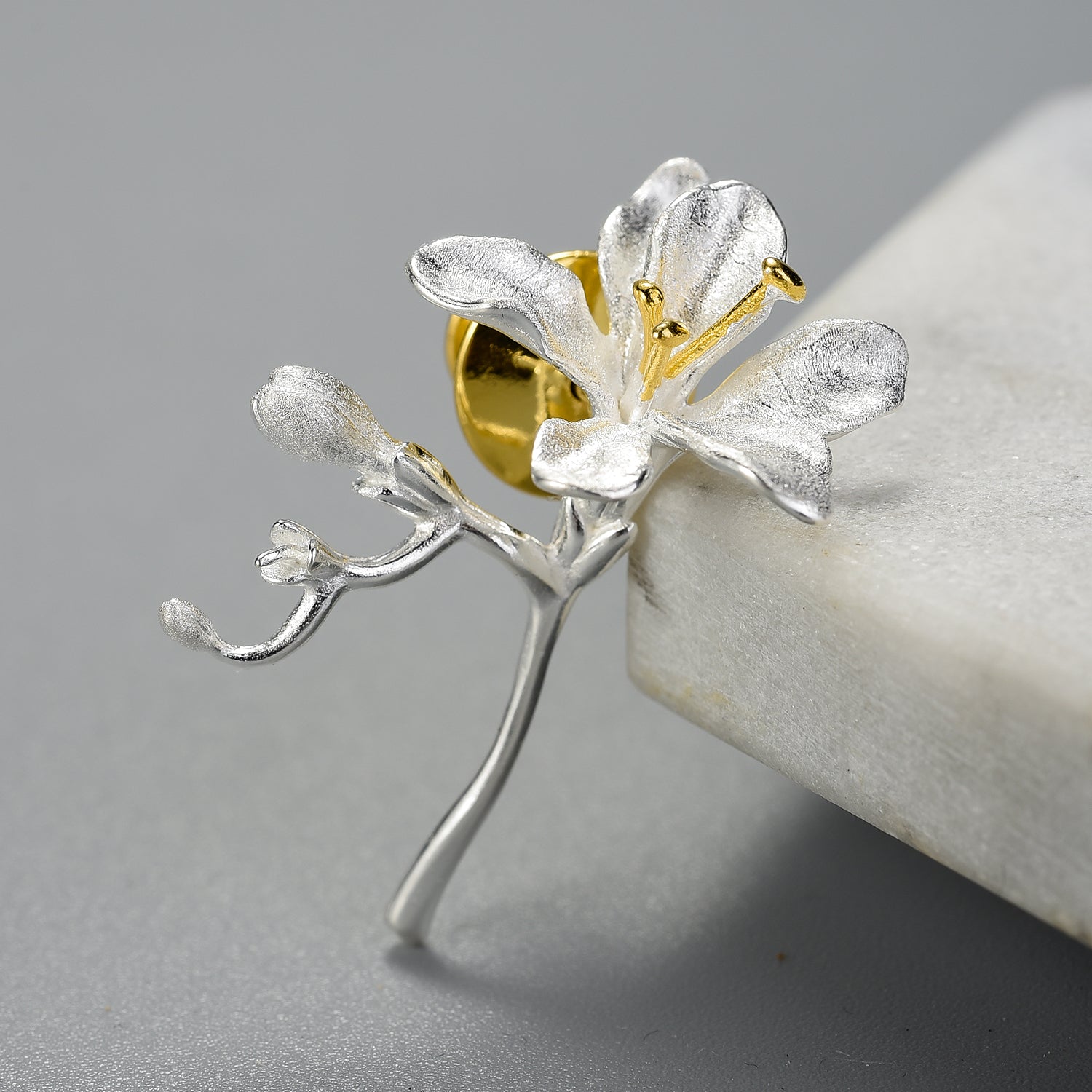 Freeisa Flower Brooch Pin.jpg