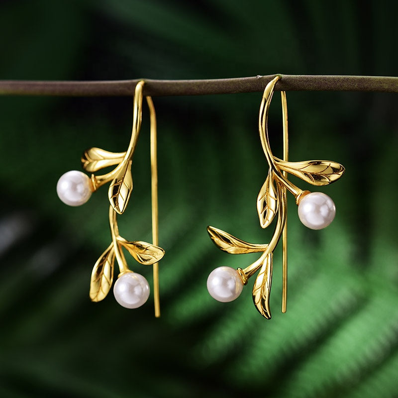 Pearl Drop Earrings.jpg